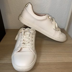 Topshop white leather sneakers 🦋
